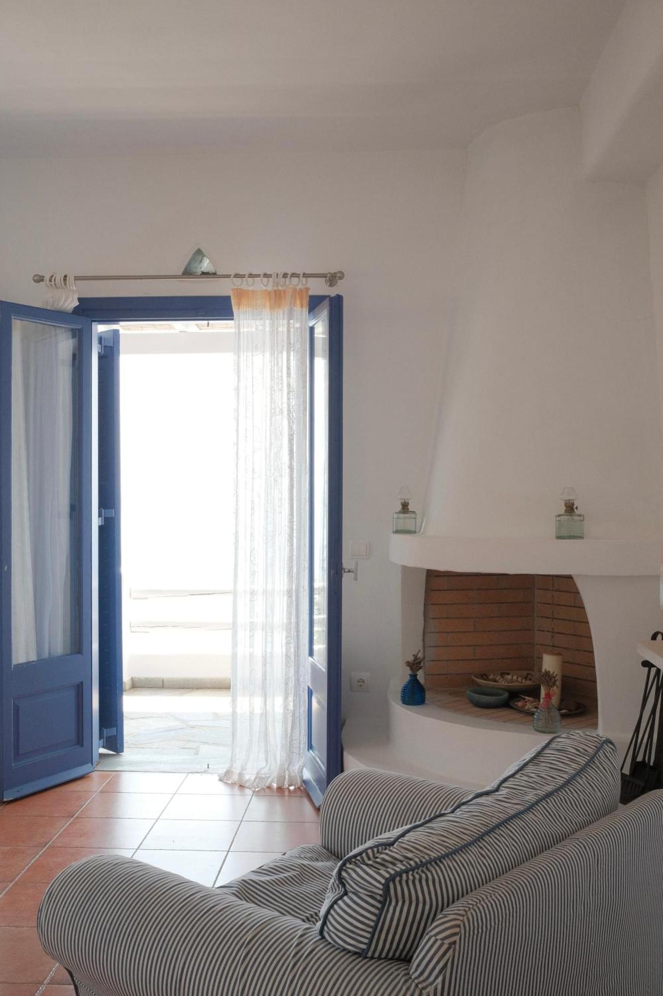 Alia's Sea View & Country house