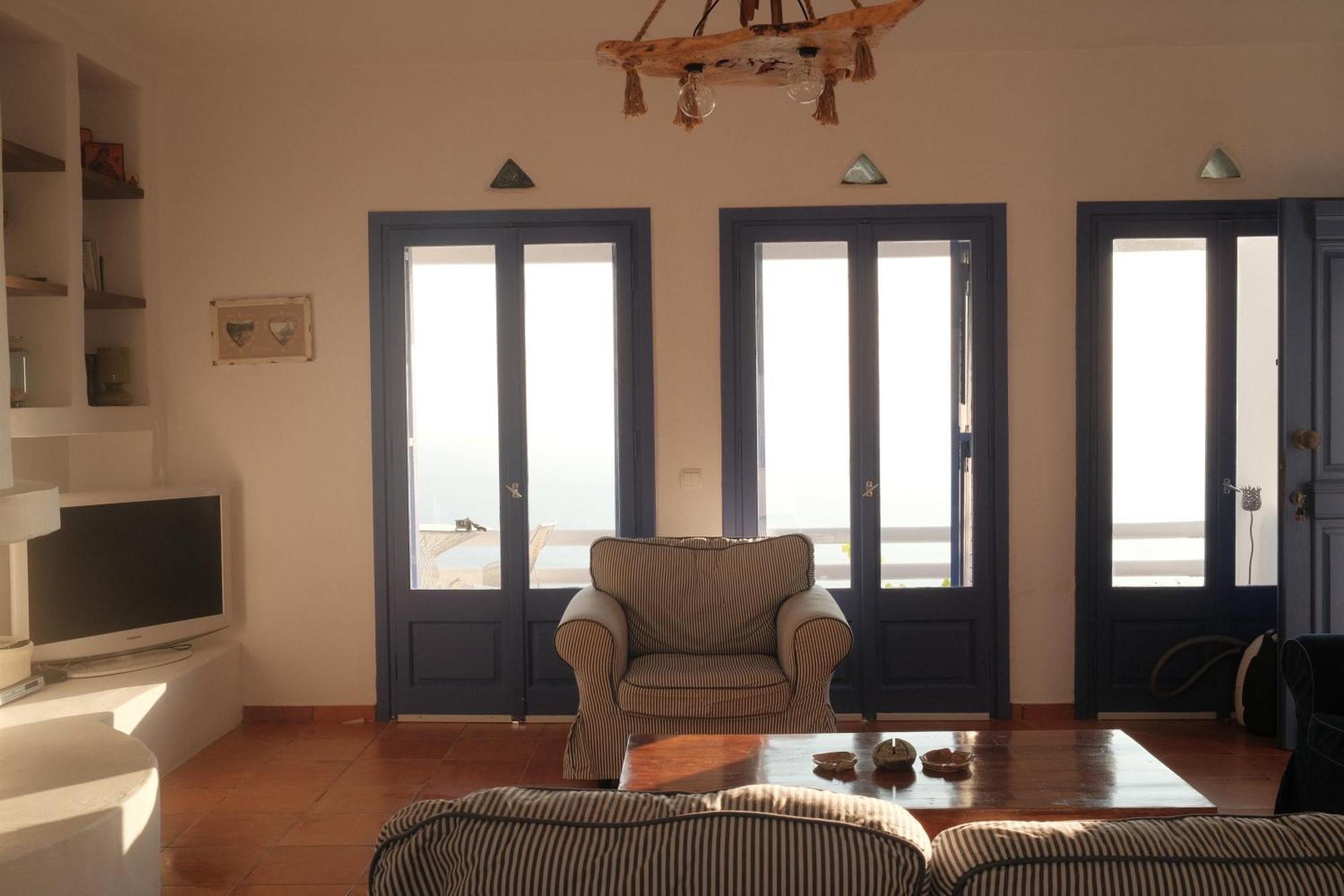 Country house Alia's Sea View & Aprovaton