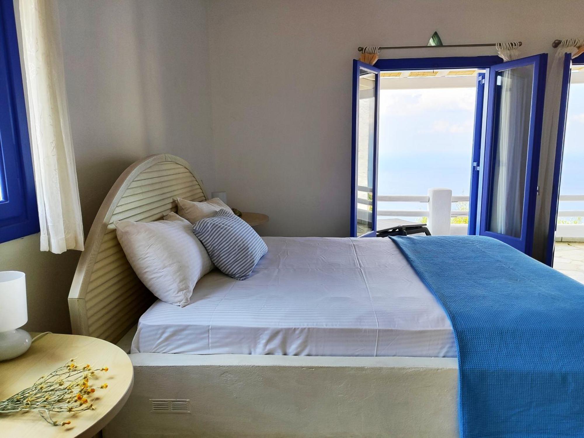 Alia's Sea View & * Aprovaton