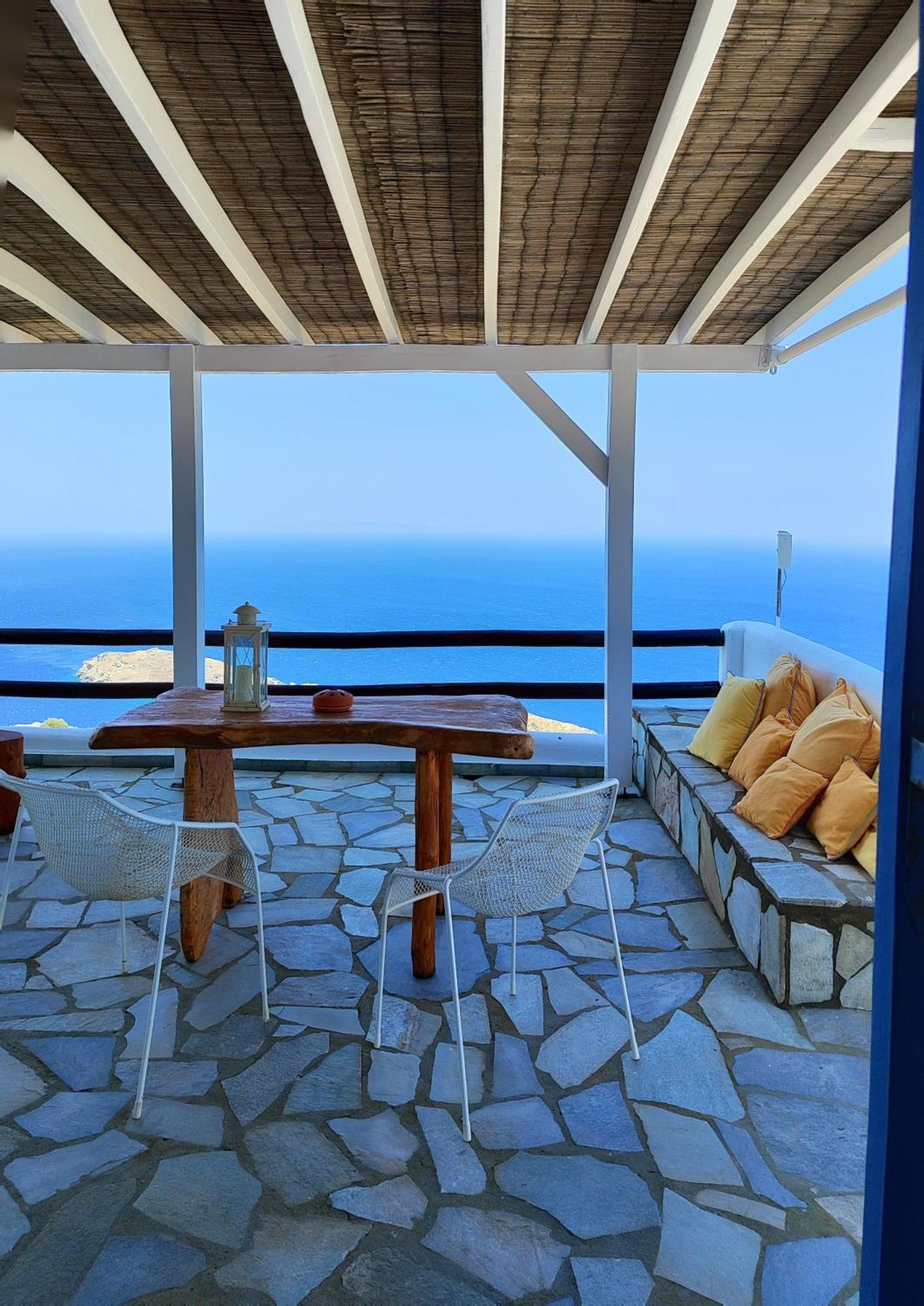 Alia's Sea View & Country house Aprovaton